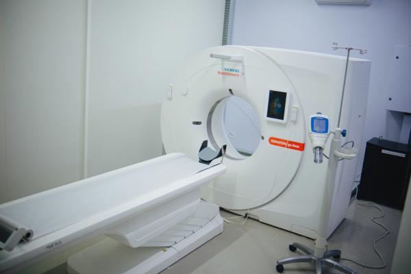 Novo tomógrafo entra em operação e Cajamar quer zerar fila de exames em até 50 dias