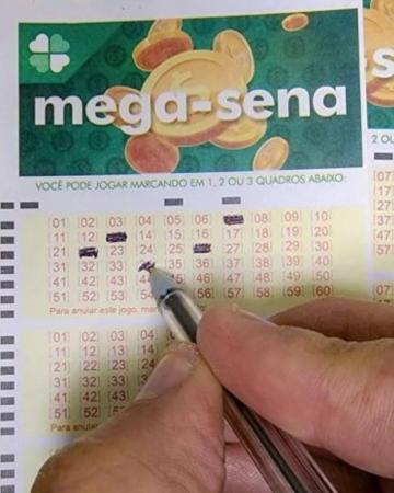 Mega-Sena acumula e próximo prêmio chega a R$ 165 milhões