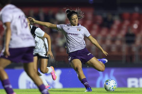 Brasileirão Feminino chega ao mata-mata com São Paulo na liderança e clássicos nas quartas