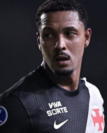 Jogador do Vasco e ex-Santos são alvos de operação contra tráfico de armas