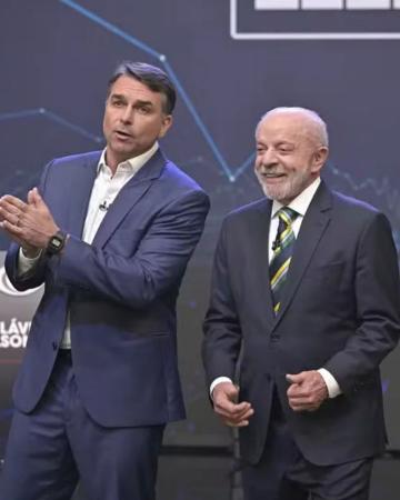 Lula e Flávio Bolsonaro se enfrentam no primeiro debate do segundo turno 