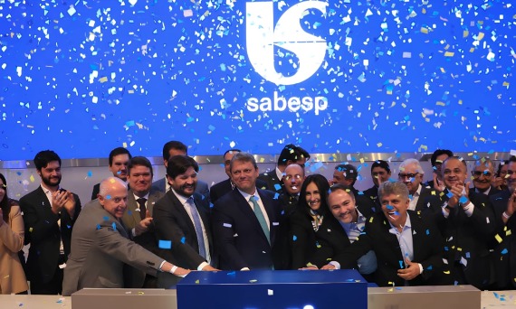 Sabesp é autuada por demissões em massa após a privatização 